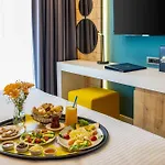Days & By Wyndham Esenyurt Aparthotel 5*
